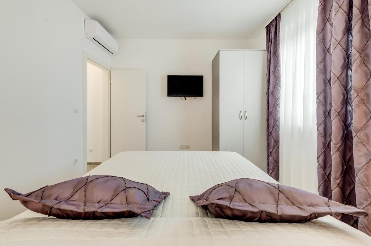 Sunny 4**** Luxury Apart With Garden In Center Apartman Trogir Kültér fotó