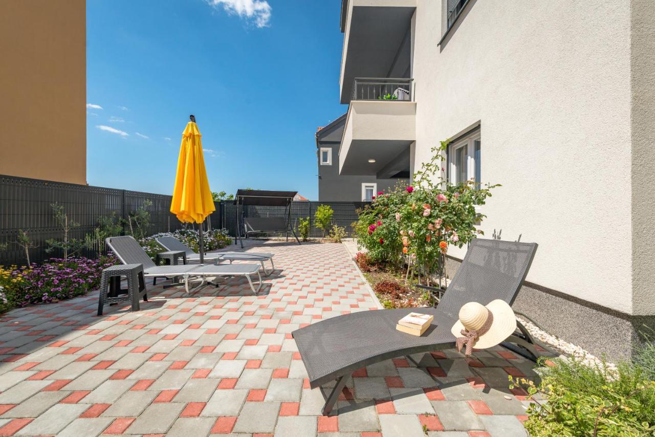 Sunny 4**** Luxury Apart With Garden In Center Apartman Trogir Kültér fotó