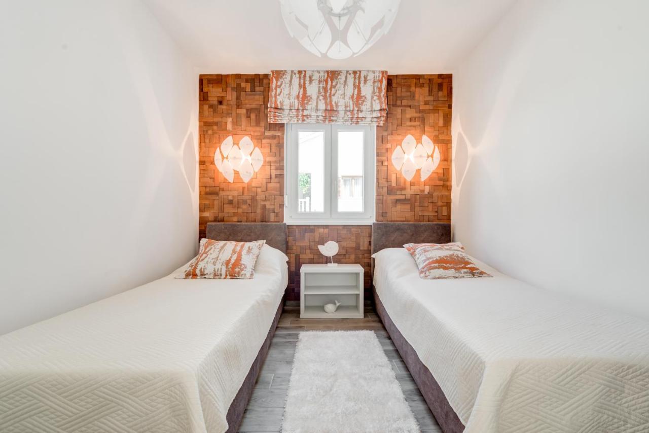 Sunny 4**** Luxury Apart With Garden In Center Apartman Trogir Kültér fotó